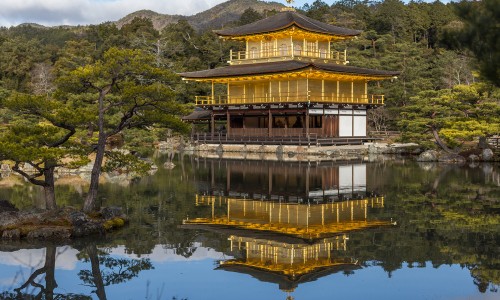 kinkakuji temple.jpg