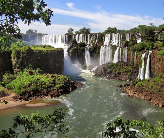 heaven-on-earth-iguazu-falls-argentina-brazil.jpg