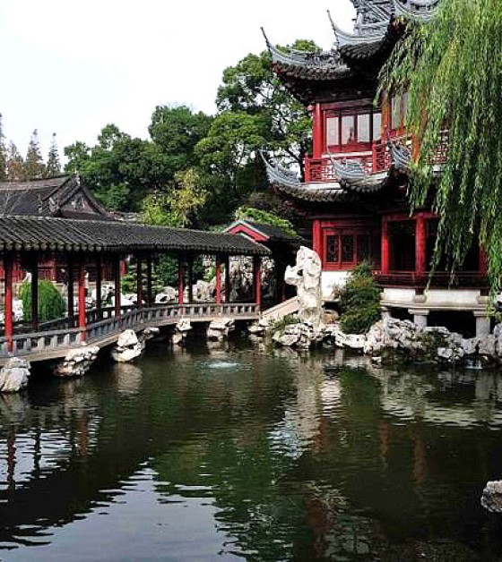 shanghai_yuyuan_garden_corridor.jpg