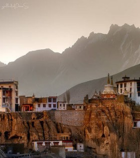 Travel-India-ladak-Lamayuru-Monastery-iGoal-KWPHOTO.jpg